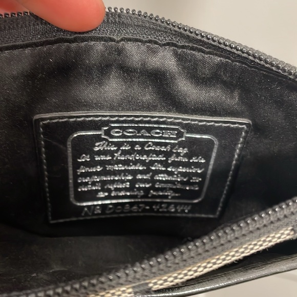 Coach purse - Picture 5 of 8